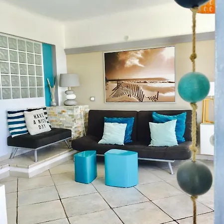 Le 3 Apartment