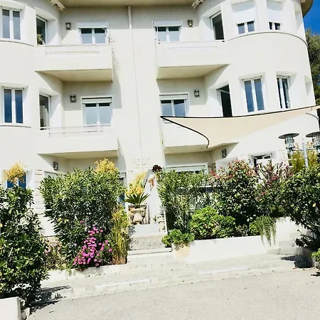 Le 3